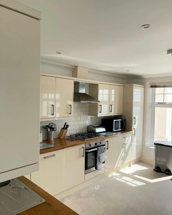 Shore Thing Beachfront Apartment Ramsgate - Sleeps 4 Eksteriør billede