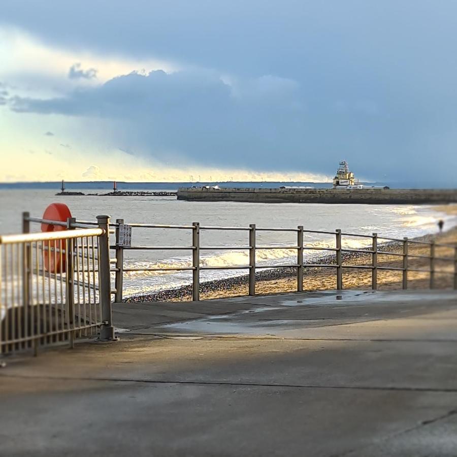 Shore Thing Beachfront Apartment Ramsgate - Sleeps 4 Eksteriør billede